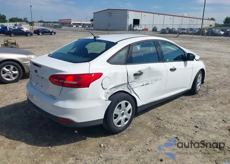 2016 Ford Focus S z USA, uszkodzony, nr VIN 1FADP3E2XGL207213